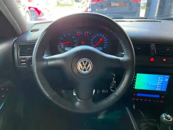 VOLKSWAGEN-GOLF-2.0 MI COMFORTLINE 8V GASOLINA 4P MANUAL VOLKSWAGEN-GOLF-2002