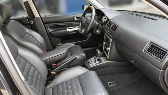 VOLKSWAGEN-GOLF-2013