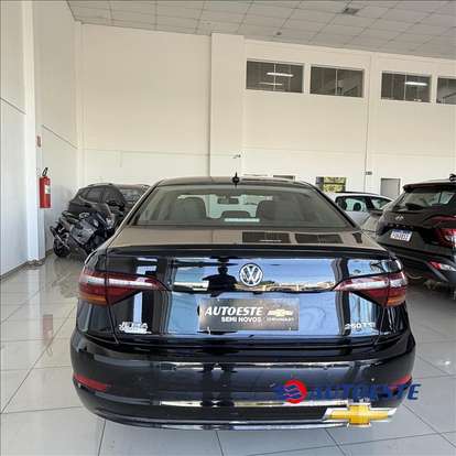VOLKSWAGEN-JETTA-2018