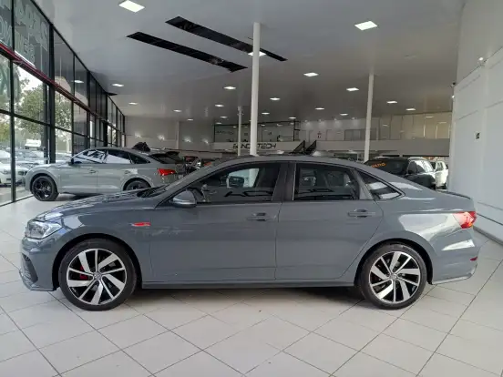 VOLKSWAGEN-JETTA-2021