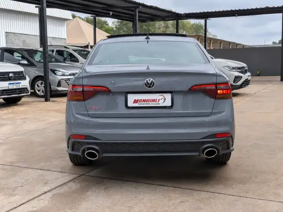 VOLKSWAGEN-JETTA-2024