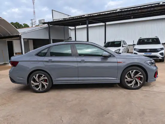 VOLKSWAGEN-JETTA-2024
