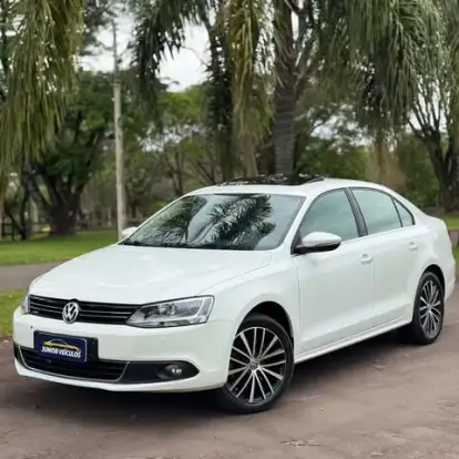 VOLKSWAGEN-JETTA-2.0 TSI HIGHLINE 200CV GASOLINA 4P TIPTRONIC VOLKSWAGEN-JETTA-2013