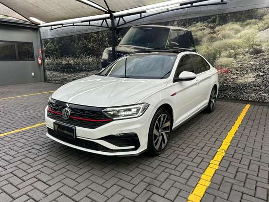 VOLKSWAGEN-JETTA-2019