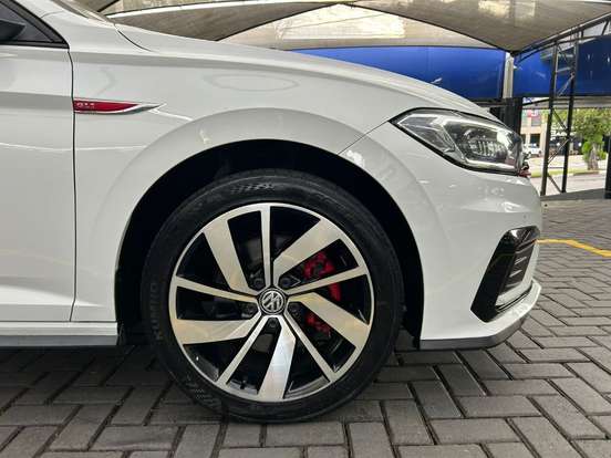 VOLKSWAGEN-JETTA-2.0 350 TSI GASOLINA GLI DSG VOLKSWAGEN-JETTA-2019