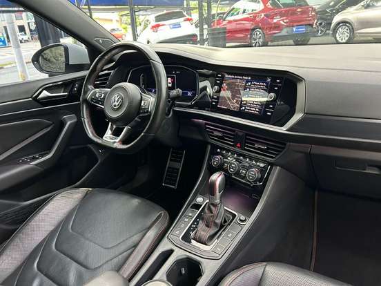 VOLKSWAGEN-JETTA-2019