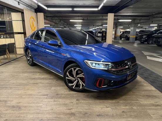 VOLKSWAGEN-JETTA-2023