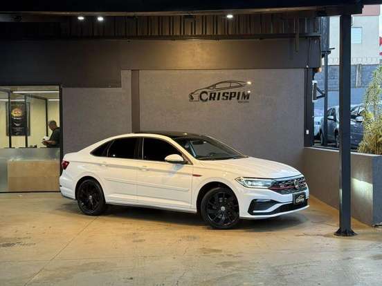VOLKSWAGEN-JETTA-2020
