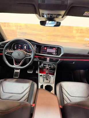 VOLKSWAGEN-JETTA-2023