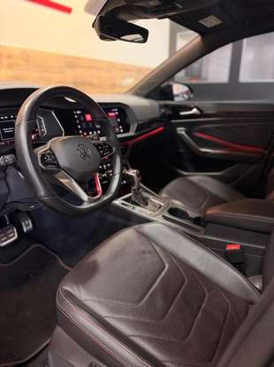 VOLKSWAGEN-JETTA-2023