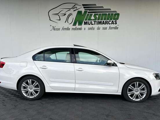 VOLKSWAGEN-JETTA-2.0 COMFORTLINE FLEX 4P MANUAL VOLKSWAGEN-JETTA-2013