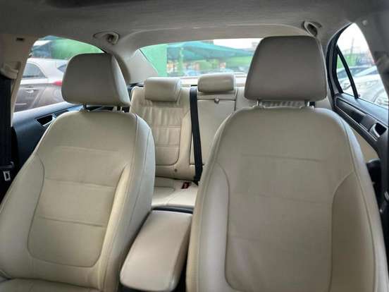 VOLKSWAGEN-JETTA-2.0 COMFORTLINE FLEX 4P MANUAL VOLKSWAGEN-JETTA-2013