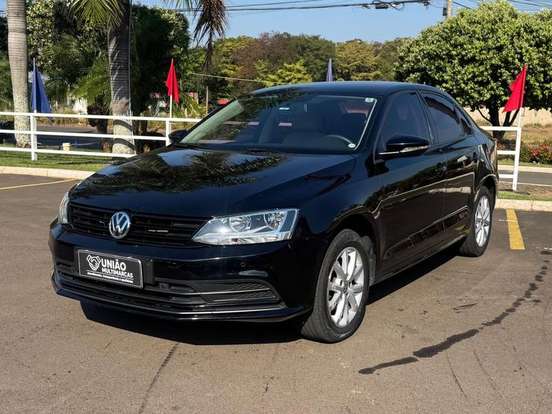 VOLKSWAGEN-JETTA-2.0 TRENDLINE FLEX 4P TIPTRONIC VOLKSWAGEN-JETTA-2015