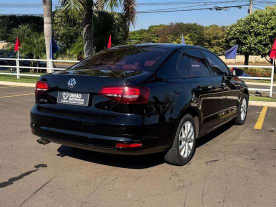 VOLKSWAGEN-JETTA-2015