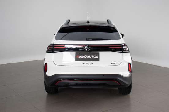 VOLKSWAGEN-NIVUS-1.0 200 TSI TOTAL FLEX HIGHLINE AUTOMÁTICO VOLKSWAGEN-NIVUS-2025
