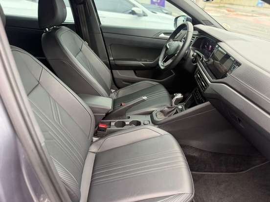VOLKSWAGEN-NIVUS-1.0 200 TSI TOTAL FLEX HIGHLINE AUTOMÁTICO VOLKSWAGEN-NIVUS-2025