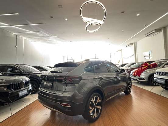 VOLKSWAGEN-NIVUS-1.0 200 TSI TOTAL FLEX HIGHLINE AUTOMÁTICO VOLKSWAGEN-NIVUS-2023