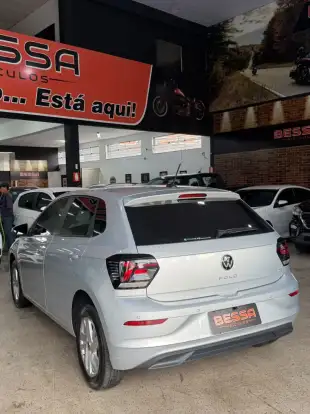 VOLKSWAGEN-POLO-2023