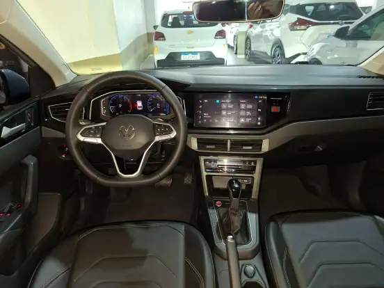 VOLKSWAGEN-POLO-2023