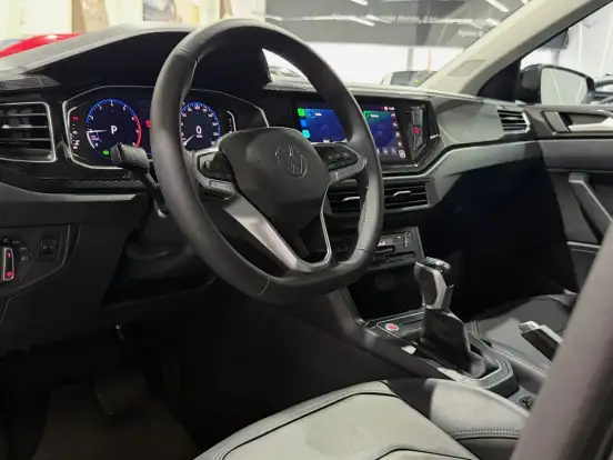 VOLKSWAGEN-POLO-2025