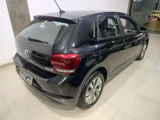 VOLKSWAGEN-POLO-2018