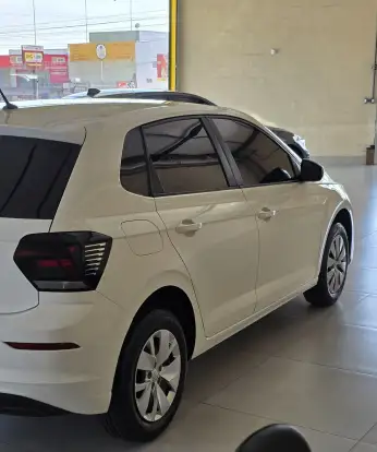 VOLKSWAGEN-POLO-2023