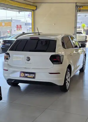 VOLKSWAGEN-POLO-2023