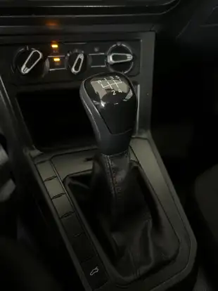 VOLKSWAGEN-POLO-2024
