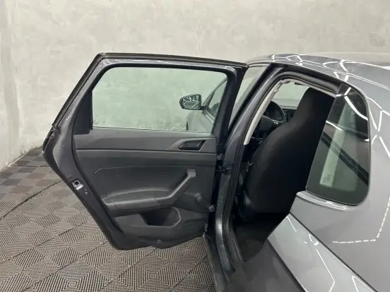 VOLKSWAGEN-POLO-2025