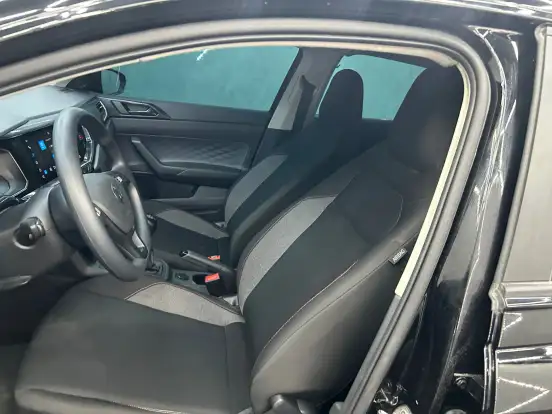 VOLKSWAGEN-POLO-2025