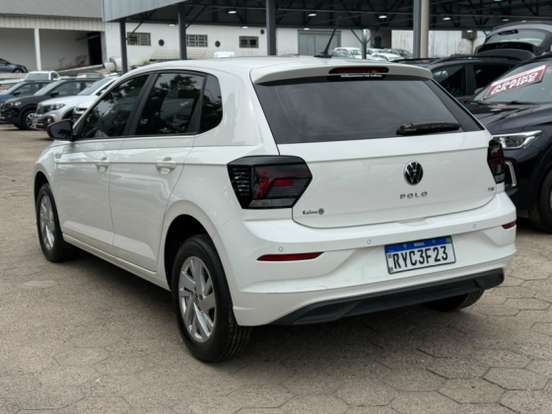 VOLKSWAGEN-POLO-2023