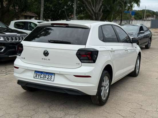 VOLKSWAGEN-POLO-2023