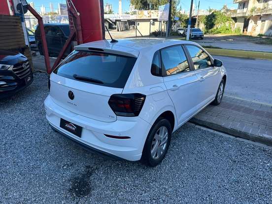 VOLKSWAGEN-POLO-2024
