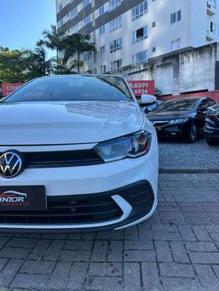 VOLKSWAGEN-POLO-2024