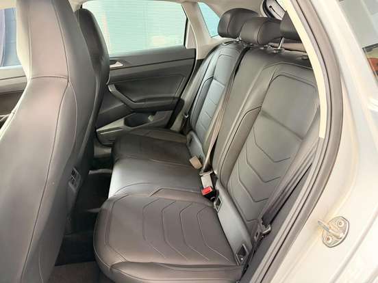 VOLKSWAGEN-POLO-1.0 170 TSI HIGHLINE AUTOMÁTICO VOLKSWAGEN-POLO-2024
