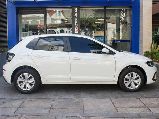 VOLKSWAGEN-POLO-2023