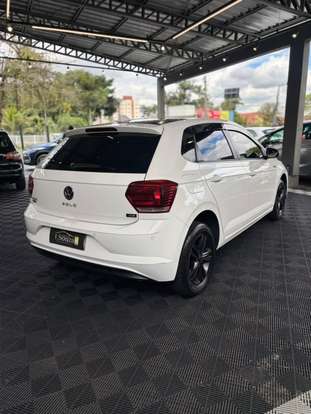 VOLKSWAGEN-POLO-2019