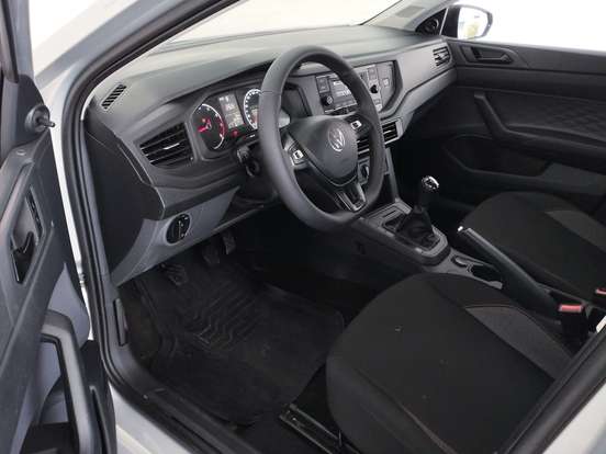 VOLKSWAGEN-POLO-2024