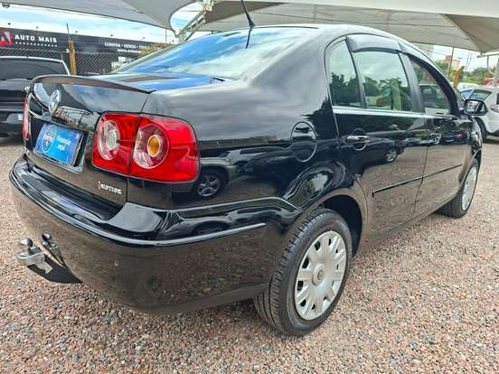 VOLKSWAGEN-POLO SEDAN-1.6 MI 8V FLEX 4P AUTOMATIZADO VOLKSWAGEN-POLO SEDAN-2011