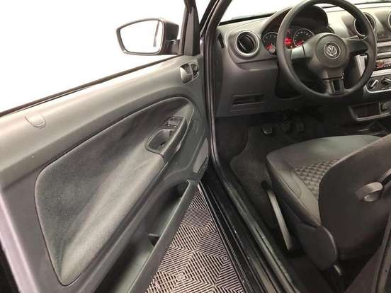 VOLKSWAGEN-SAVEIRO-2015