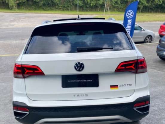VOLKSWAGEN-TAOS-1.4 250 TSI TOTAL FLEX HIGHLINE AUTOMÁTICO VOLKSWAGEN-TAOS-2024