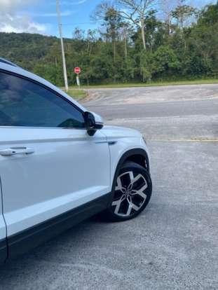 VOLKSWAGEN-TAOS-1.4 250 TSI TOTAL FLEX HIGHLINE AUTOMÁTICO VOLKSWAGEN-TAOS-2024