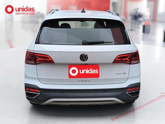 VOLKSWAGEN-TAOS-2023