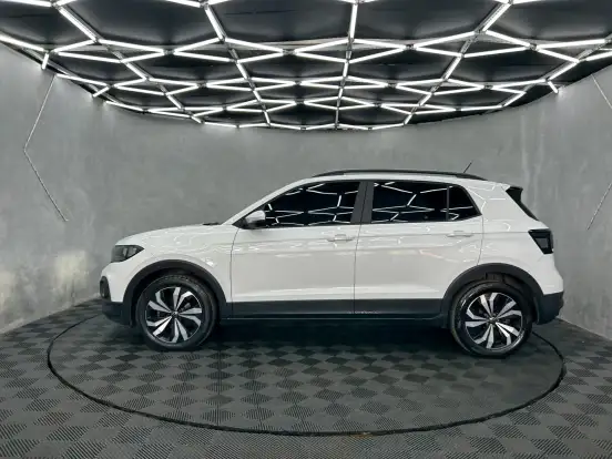 VOLKSWAGEN-T-CROSS-2024