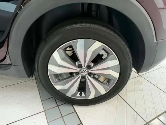VOLKSWAGEN-T-CROSS-2019