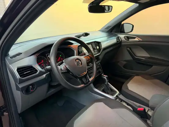 VOLKSWAGEN-T-CROSS-2019