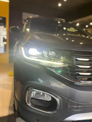 VOLKSWAGEN T-CROSS 1.4 250 TSI TOTAL FLEX HIGHLINE AUTOMÁTICO
