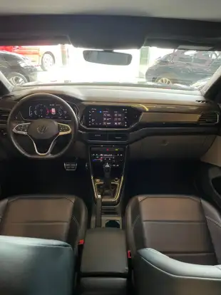 VOLKSWAGEN-T-CROSS-2023