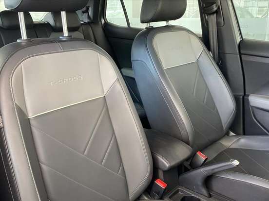 VOLKSWAGEN-T-CROSS-1.0 200 TSI TOTAL FLEX COMFORTLINE AUTOMÁTICO VOLKSWAGEN-T-CROSS-2024