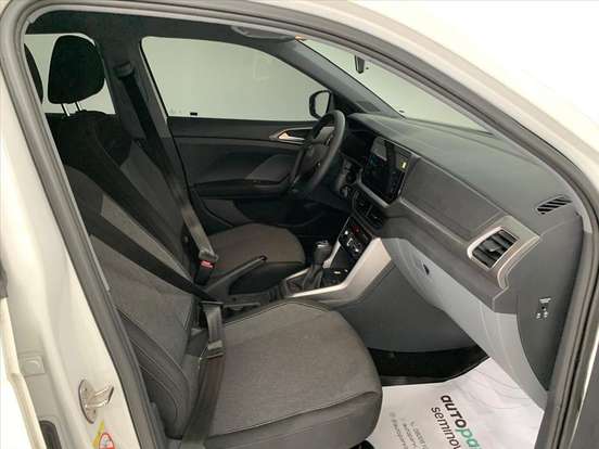 VOLKSWAGEN-T-CROSS-1.0 200 TSI TOTAL FLEX SENSE AUTOMÁTICO VOLKSWAGEN-T-CROSS-2025